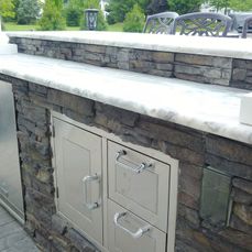 Hardscaping patio feature